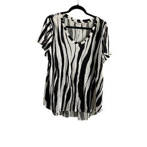 Rachel Zoe Women 1X Black White Zebra Print Linen Short Sleeve V-Neck T-Shirt